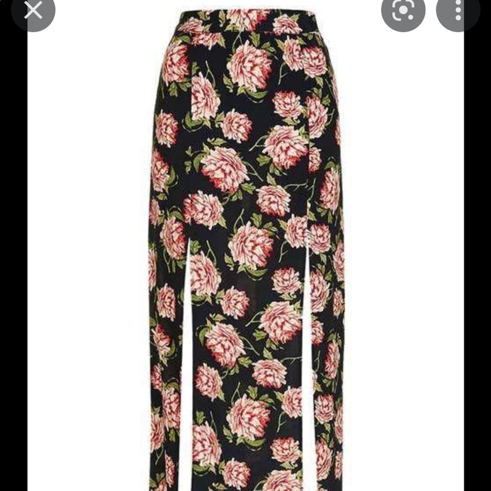 Top Shop floral maxi skirt, double split. Size 6.